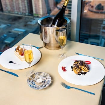 Champagne/Sparkling